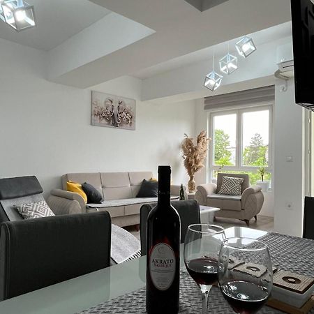 Maksim Apartments สโกเปีย ภายนอก รูปภาพ